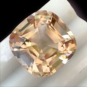 Morganite 19.52 Carats Cushion Cut Peach Gemstone